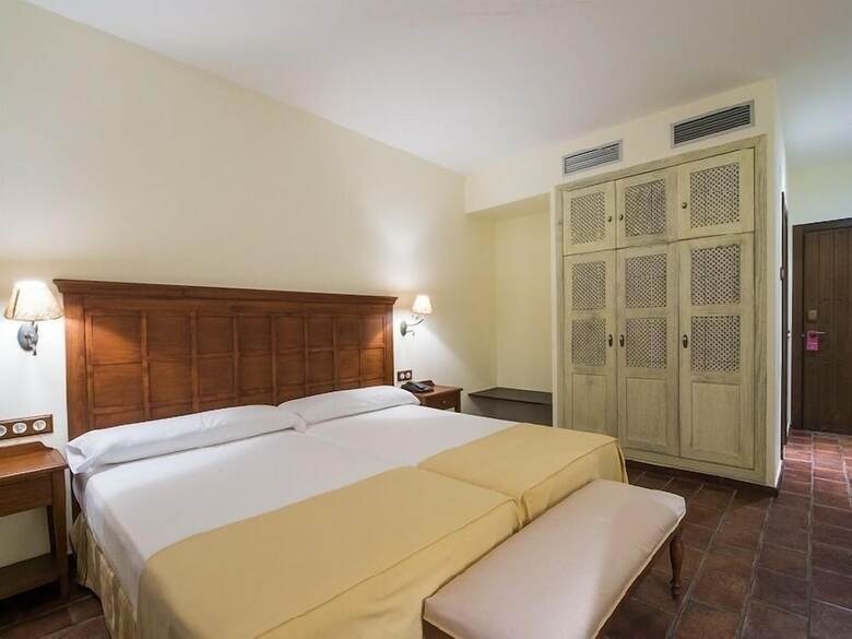 Hotel Cortijo Santa Cruz
