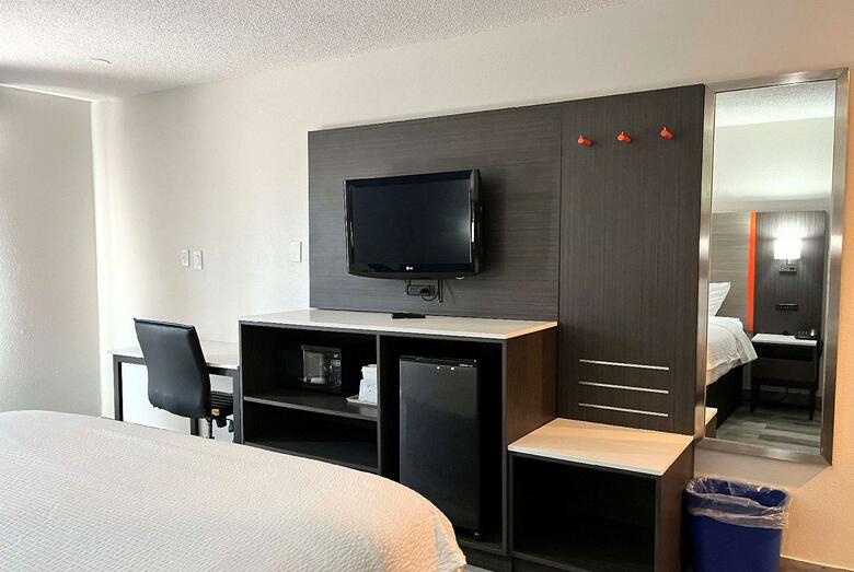 Hotel Quality Inn And Suites East