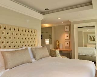 Cape Royal Luxury Hotel & Residence