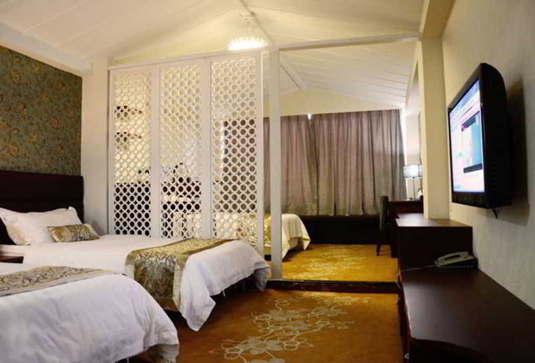 Hotel Colorful Days