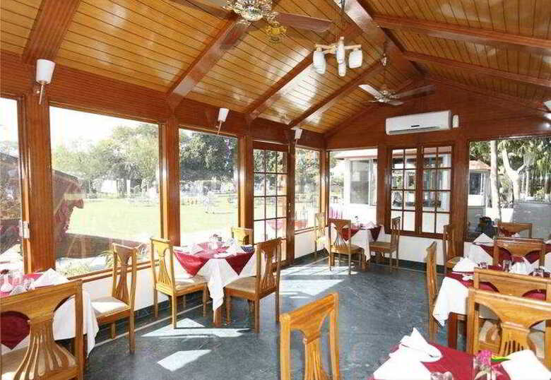 Hotel Hari Mahal Palace