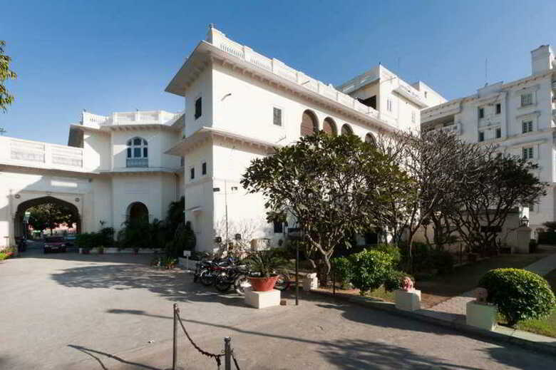 Hotel Hari Mahal Palace