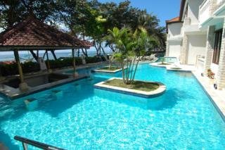 Hotel Alit`s Beach Bungalow