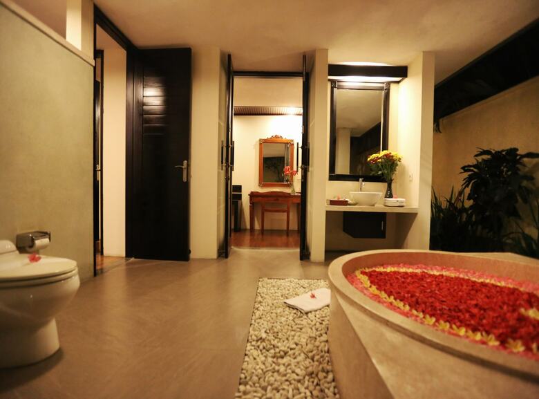 Hotel The Sanyas Suite