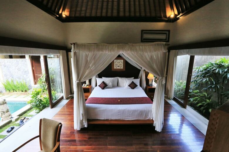 Hotel The Sanyas Suite