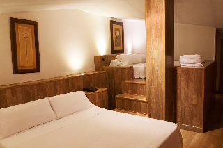 Hotel Reina Mora