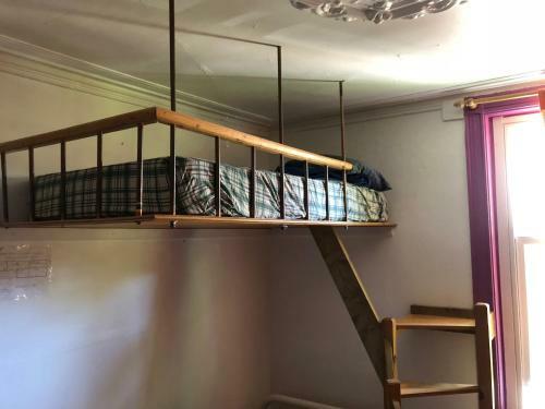 Hostal Auberge Chez Jean