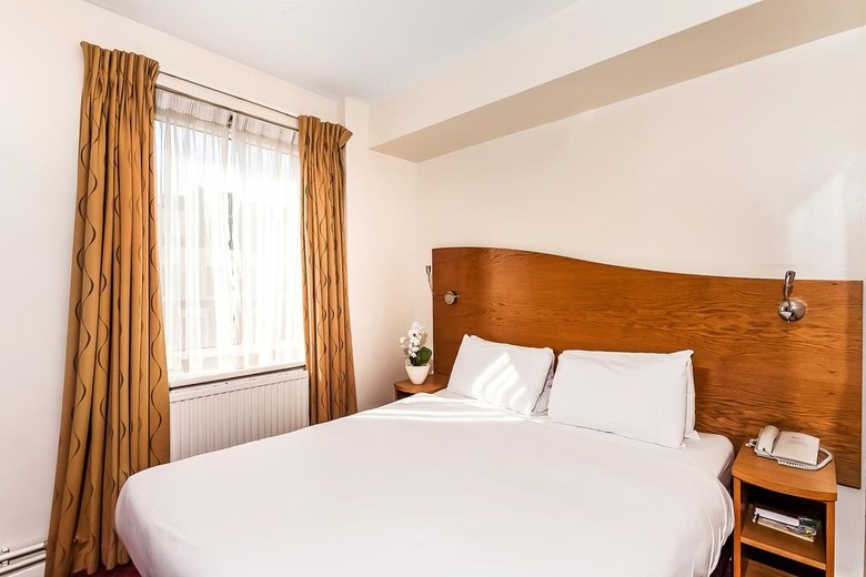 Ambassadors Hotel