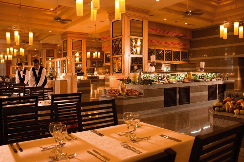 Hotel Riu Emerald Bay