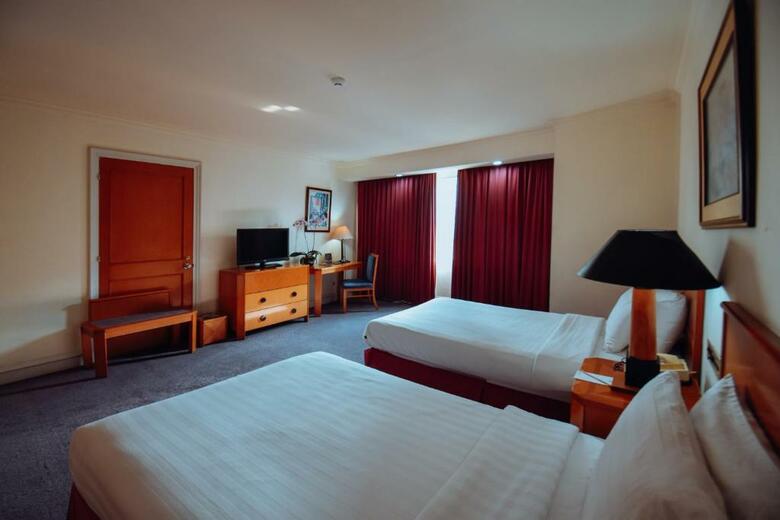 Hotel Surabaya Plaza