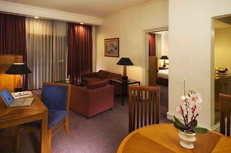 Hotel Surabaya Plaza