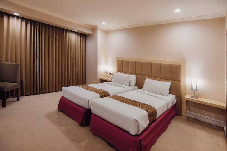 Hotel Surabaya Plaza
