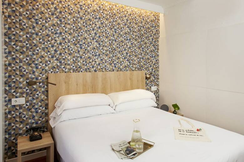 Hotel Chic & Basic Velvet
