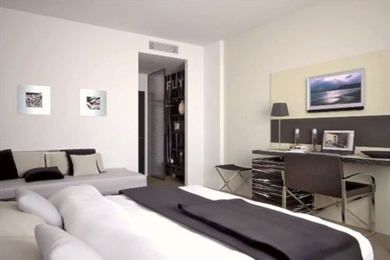 G Hotel