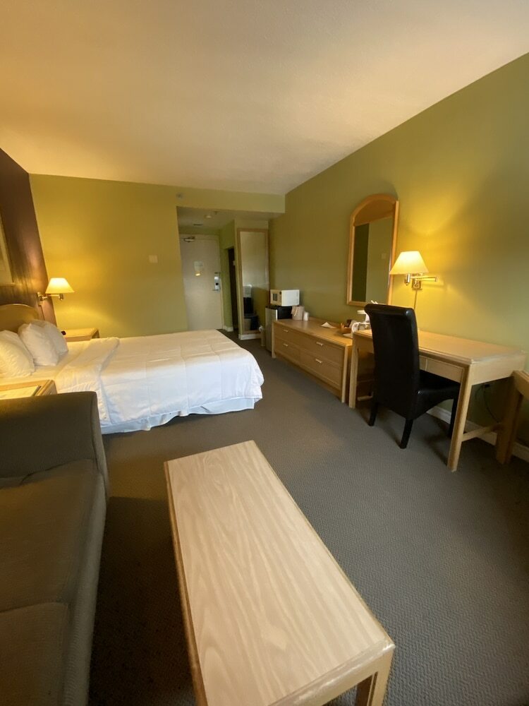 Hotel Riverside Resort  Conference Center