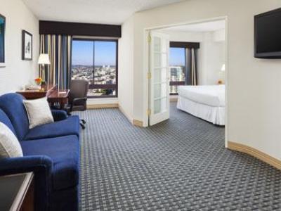 Hotel Declan Suites