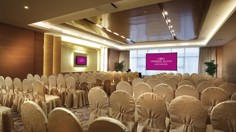 Hotel Crowne Plaza Yantai Sea