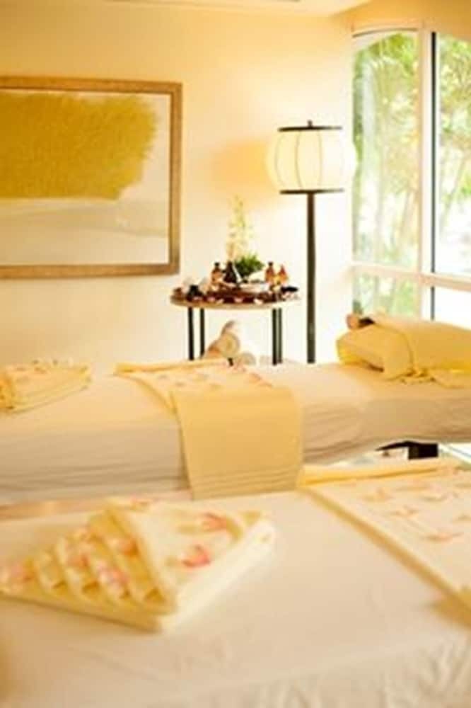 Hotel Celadon Palace Hue