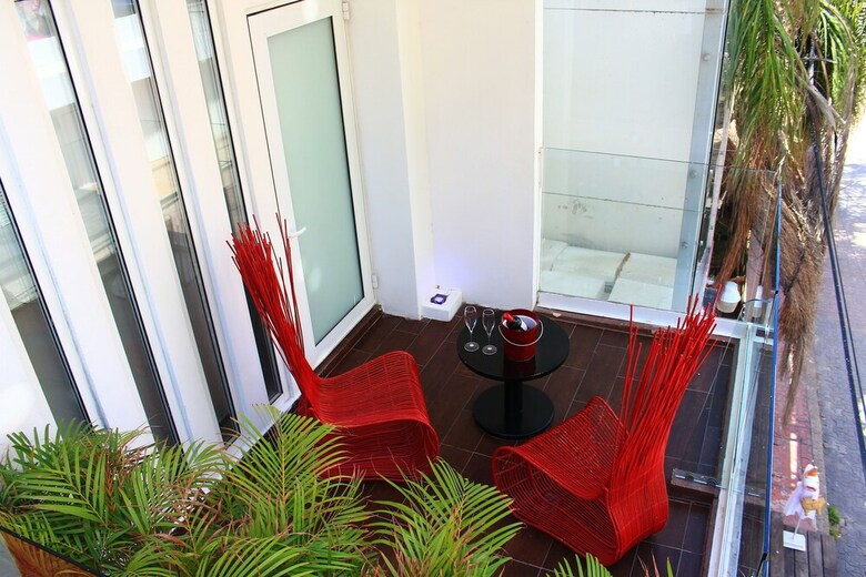 In Fashion Hotel Boutique