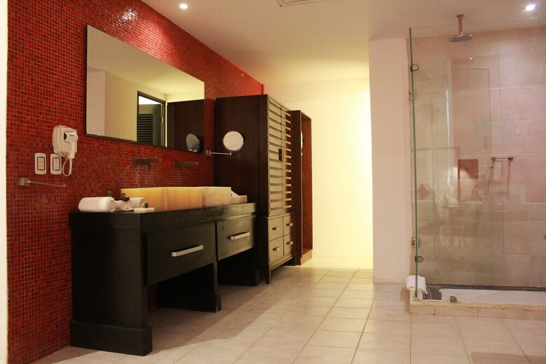In Fashion Hotel Boutique