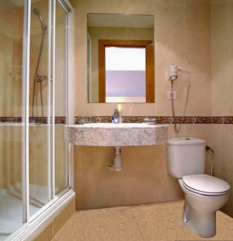 Yomo Hostal Bcn Port