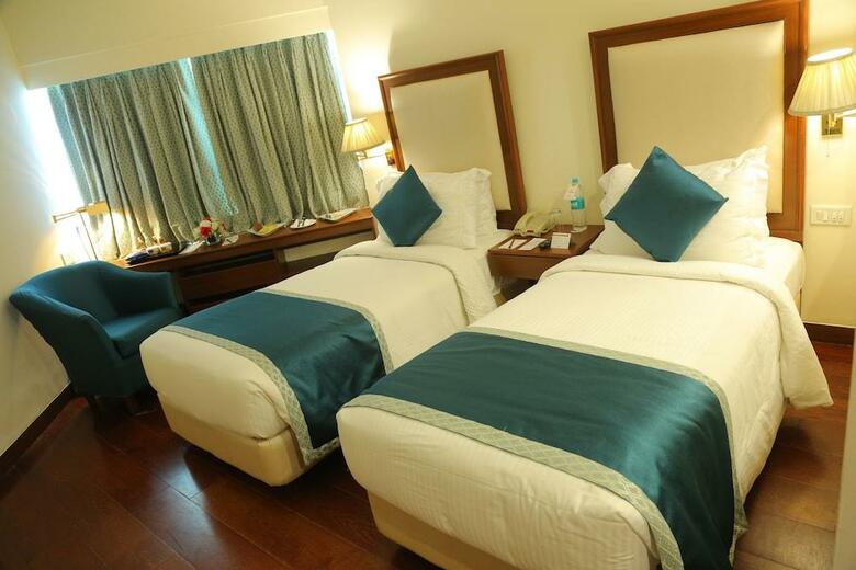 The Royal Plaza Hotel