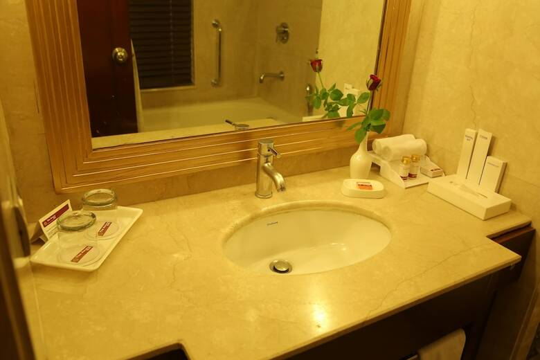 Hotel The Acura Bmk