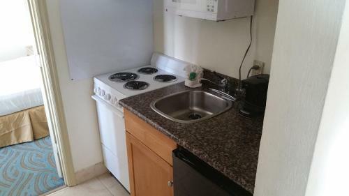 Hotel Tropical Winds Resort