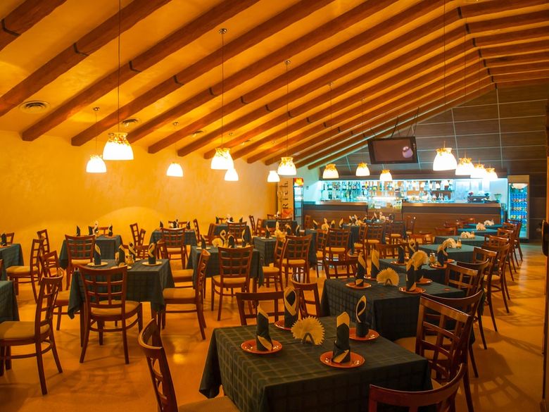 Hotel Mir