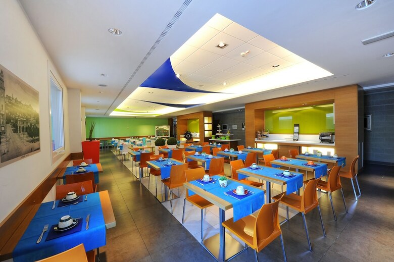 Hotel Holiday Inn Exp Bergamo West