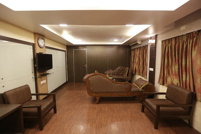 Hotel Metro Palace
