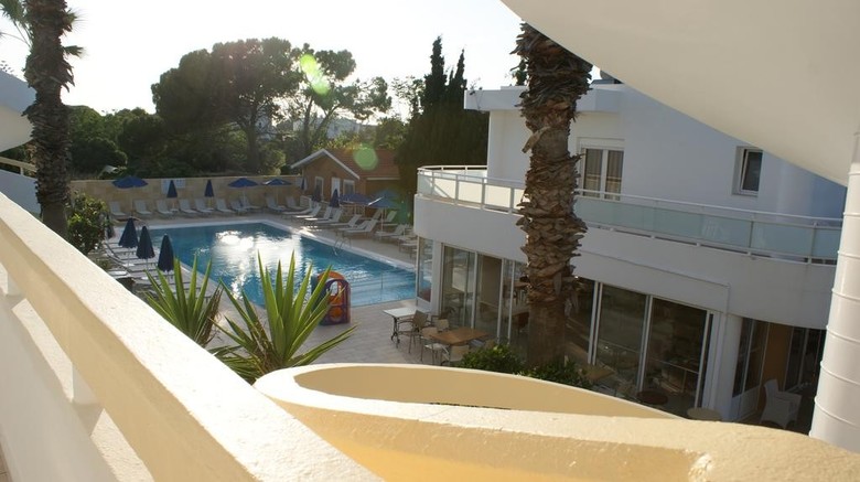 Hotel Paleos Apartments