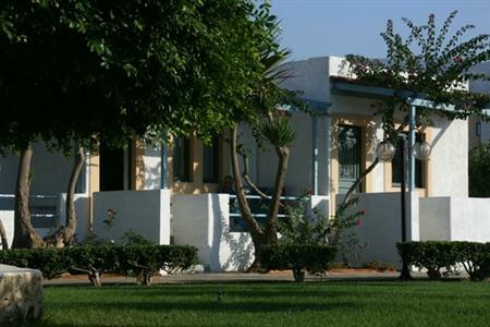 Golden Bay Aparthotel