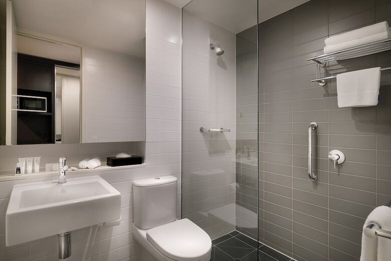 Hotel Causeway 353