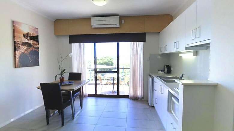 Hotel Margarets Beach Resort