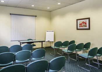 Hotel Ibis Bragan�a (.)