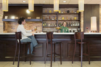 Hotel Ibis Bragan�a (.)