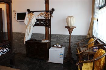 Hotel Courtyard 7