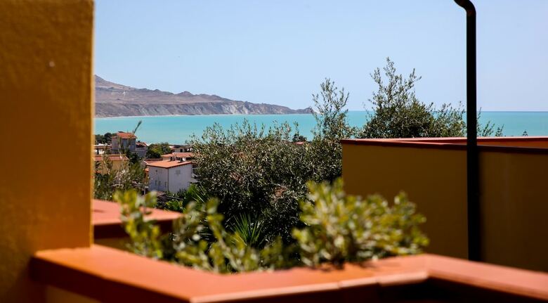 Hotel Baia Di Ulisse Wellness & Spa