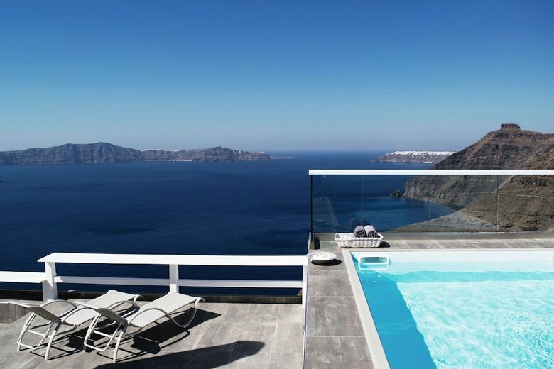 Hotel Thireas