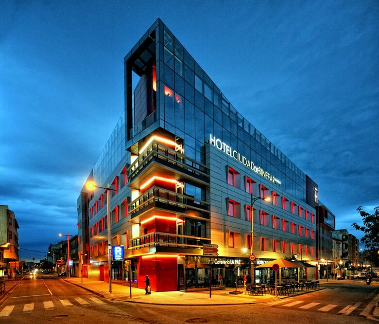 Hotel & Spa Ciudad de Bin�far
