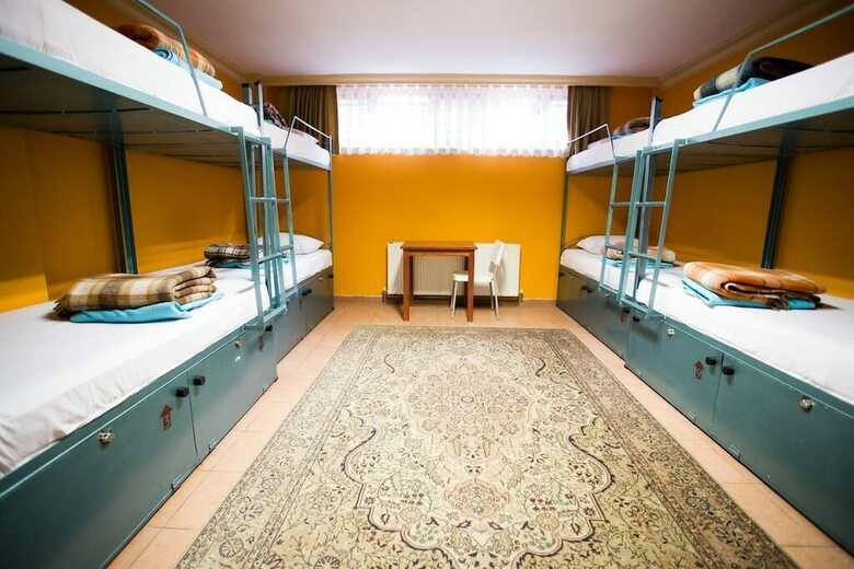 Hostal Agora Guesthouse & Hostel
