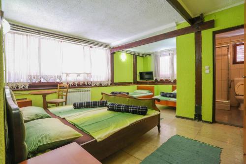 Hostal Pansion Sebilj