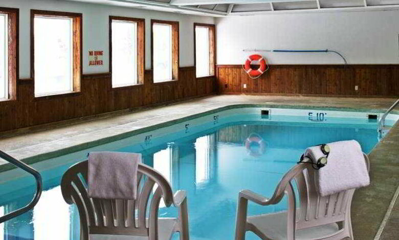 Hotel Gray Wolf Inn And Suites
