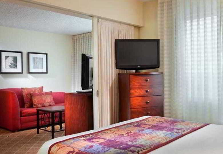 Hotel Residence Inn By Marriott Central Expressway