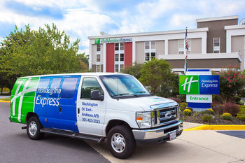 Hotel Holiday Inn Express Andrews Air Force Base