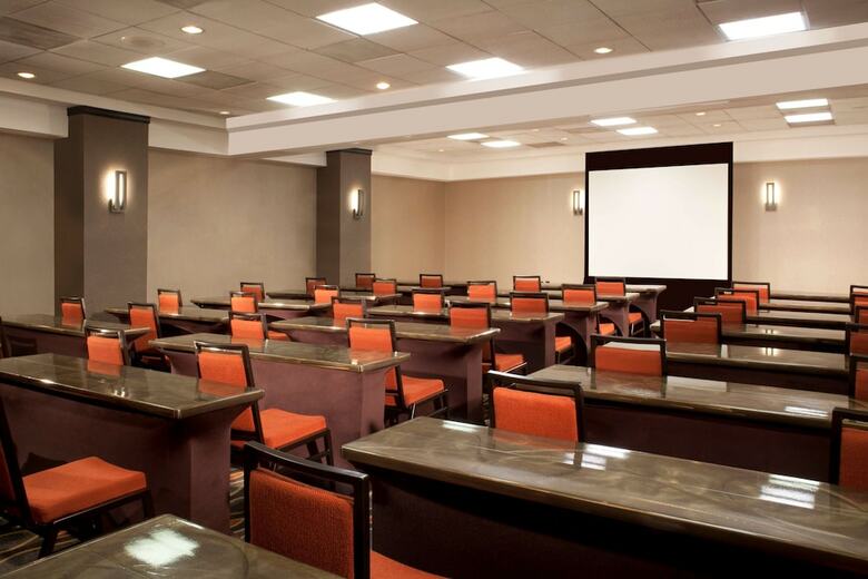 Hotel *embassy Suites Austin - Arboretum*