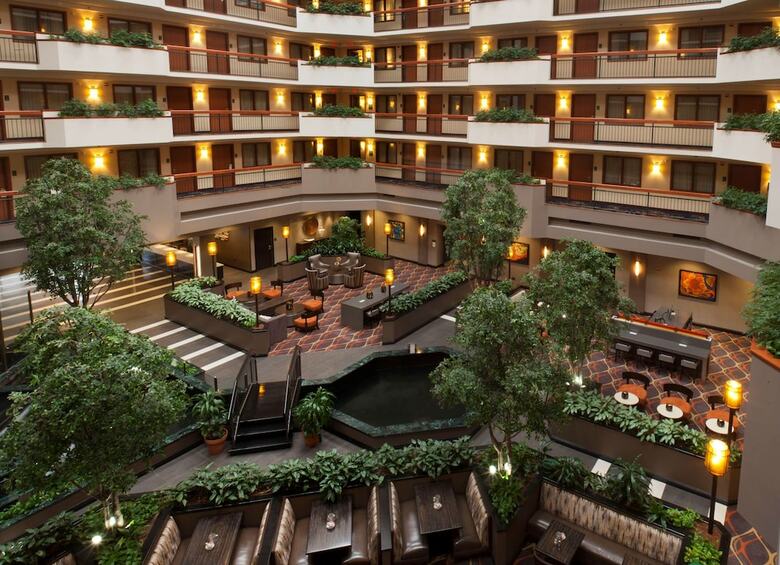 Hotel *embassy Suites Austin - Arboretum*