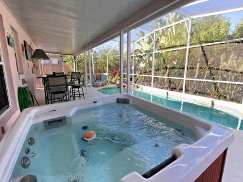 Audez Tropical Haven