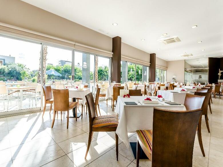 Apartamentos El Plantio Golf Resort